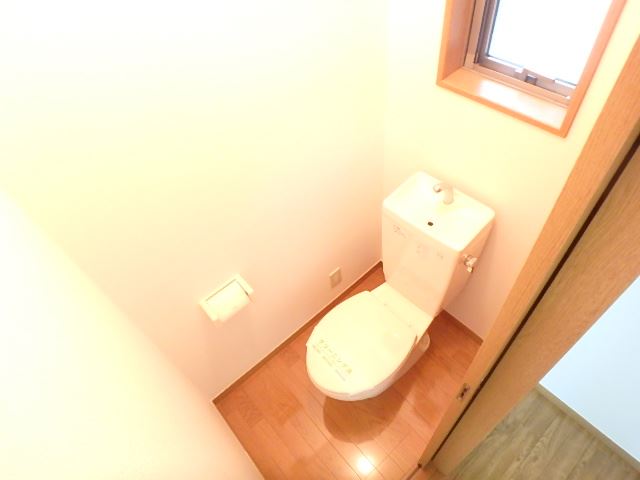 ����8