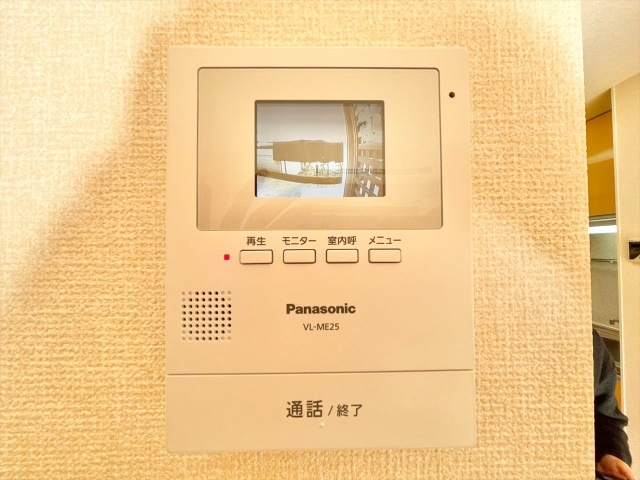 ����8