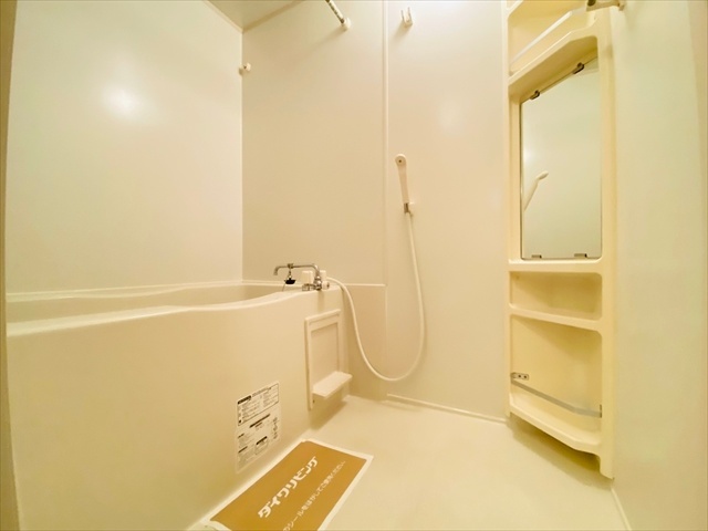 ����15