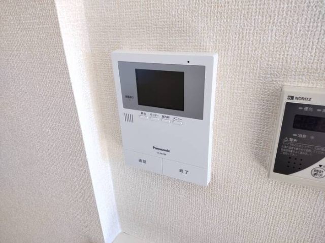 ����8