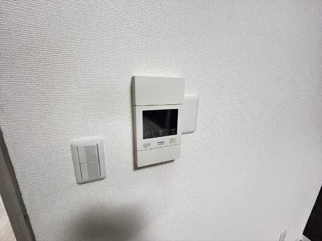 ����13