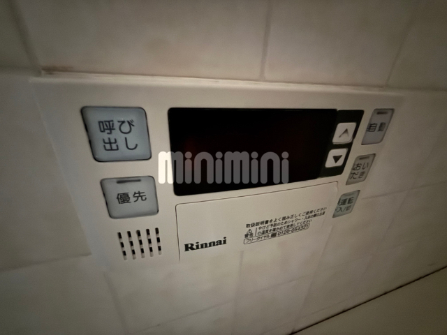 ����17