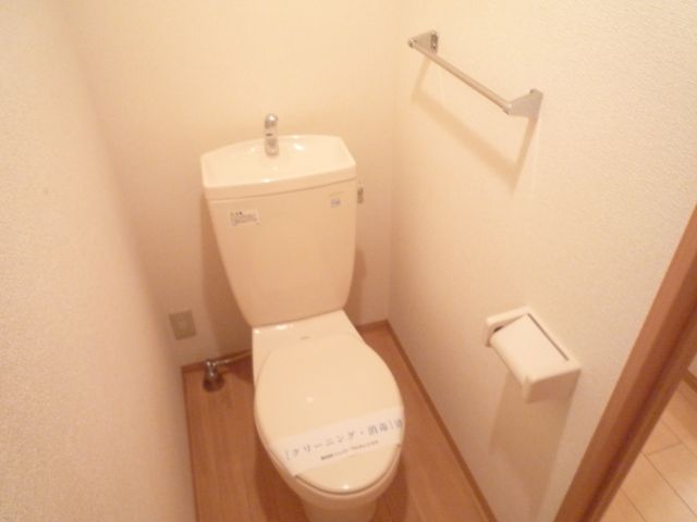 ����4