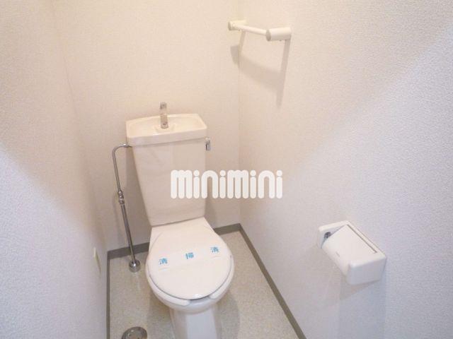 ����4