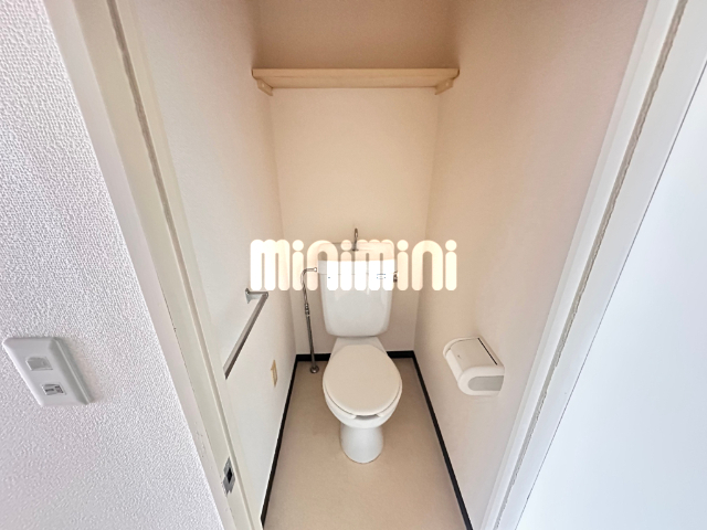 ����4