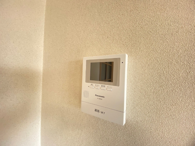 ����11