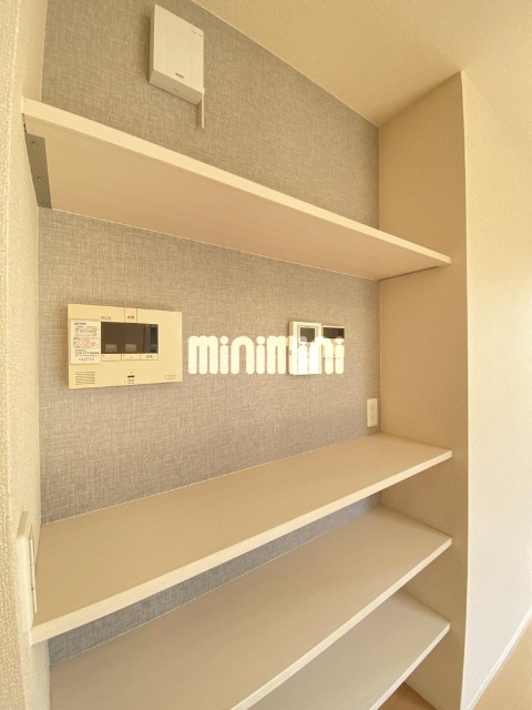 ����10