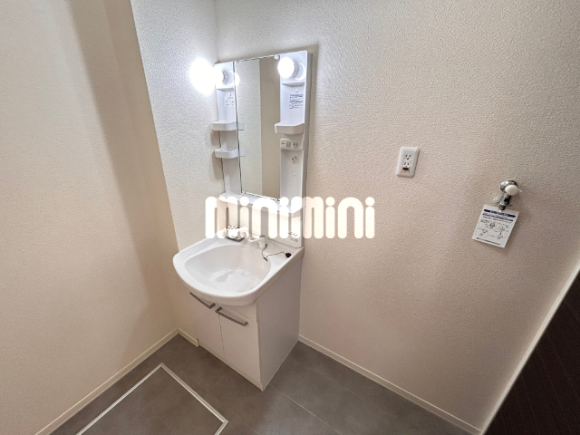 ����5