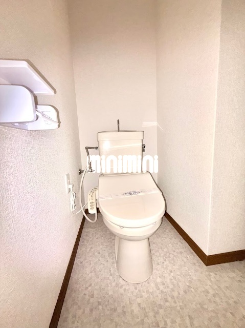 ����4