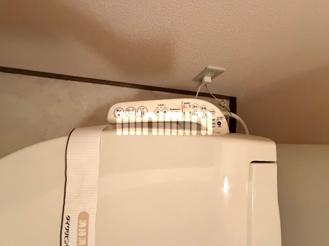 ����16