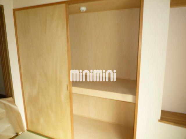 ����18