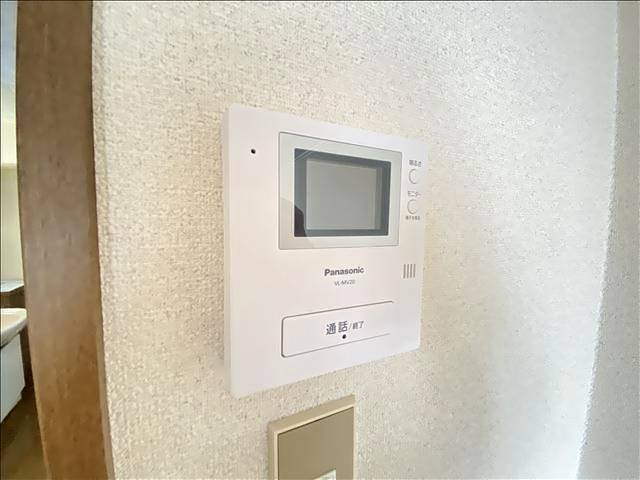 ����7