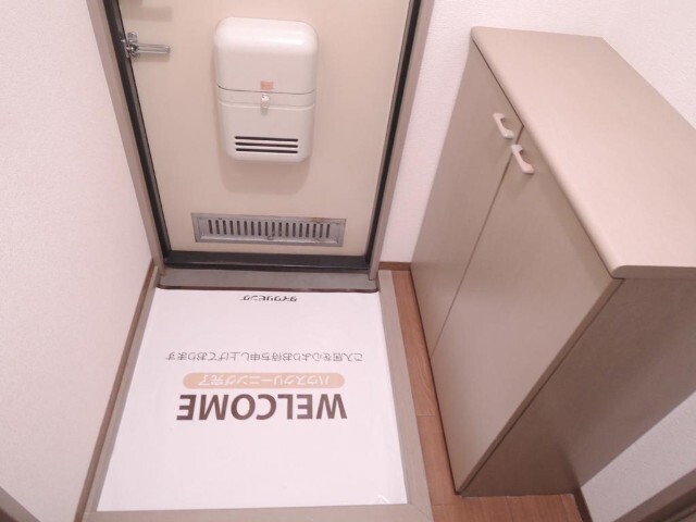 ����8
