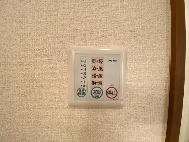 ����20