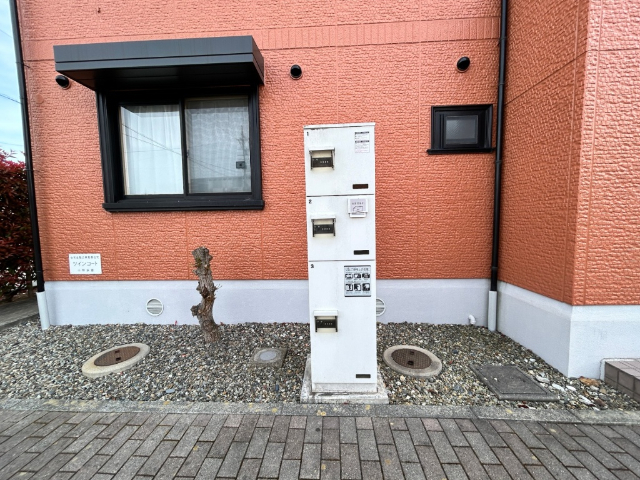 ����13