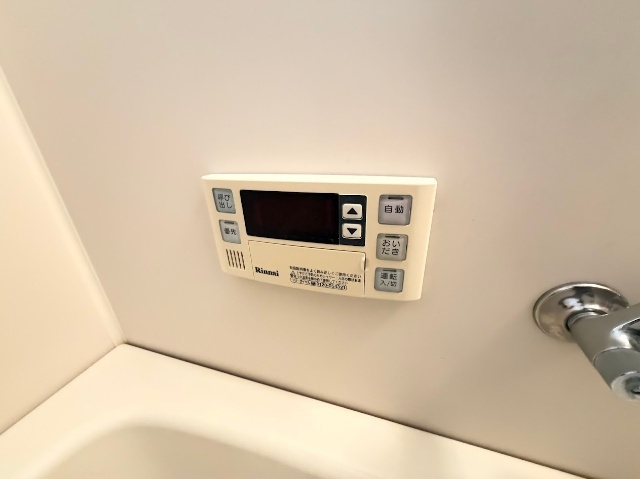 ����20