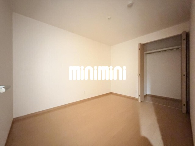 ����14