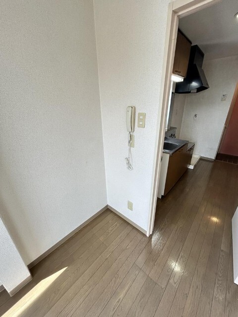 ����14