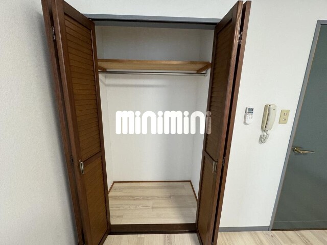 ����6