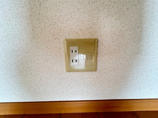 ����21
