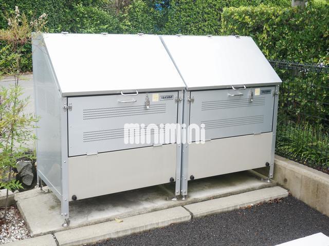 ����12