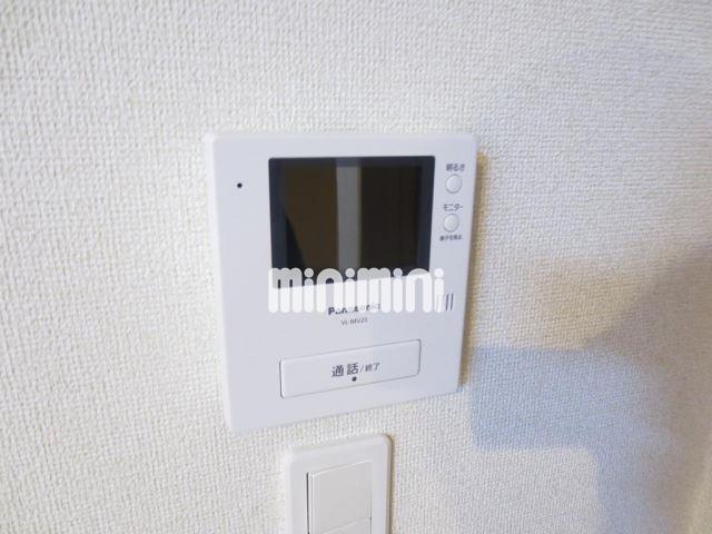 ����12