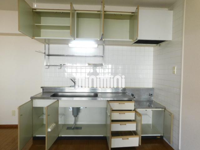 ����16