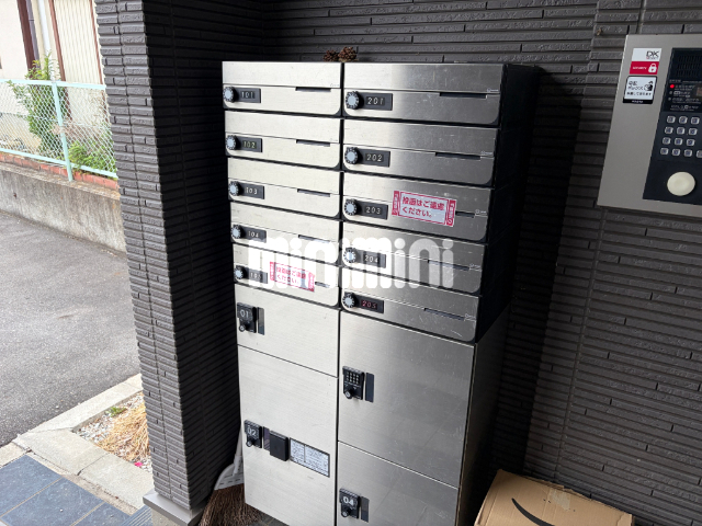 ����18