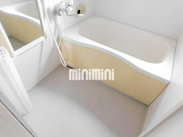 ����4