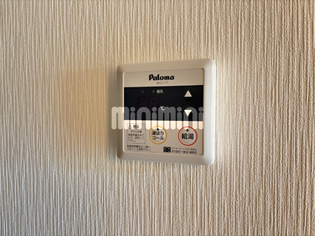 ����20