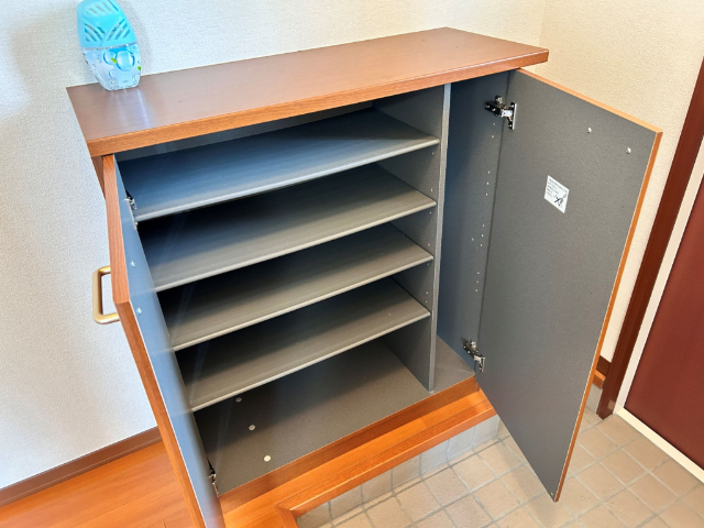 ����20