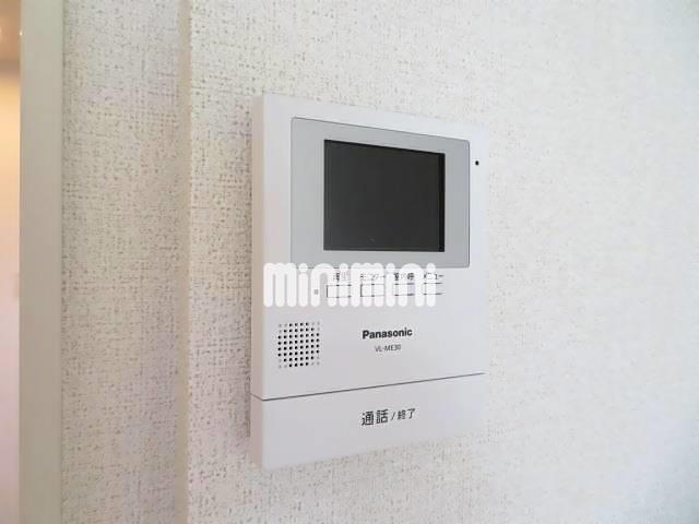 ����12