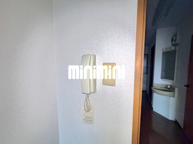 ����11