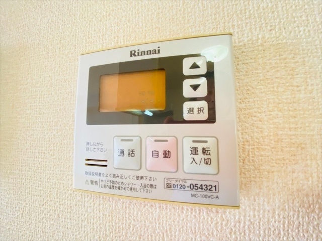 ����9