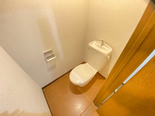 ����8