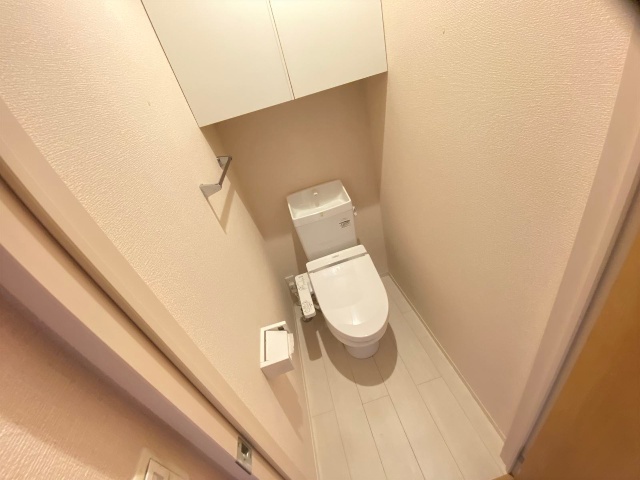 ����8
