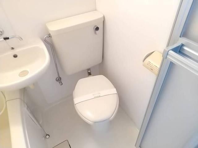 ����4