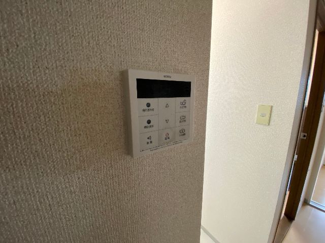 ����14