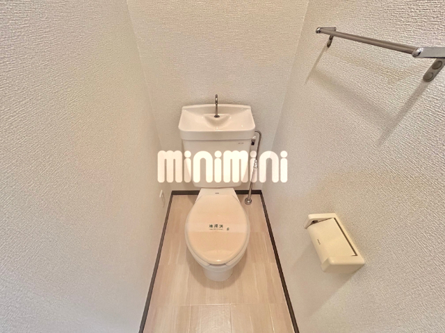 ����4