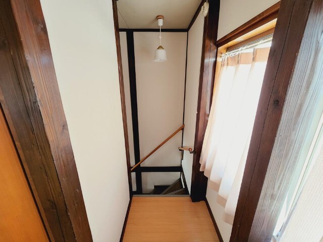 ����16