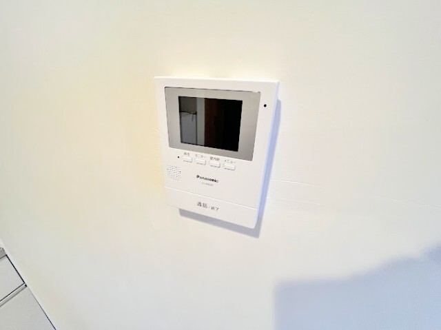 ����10