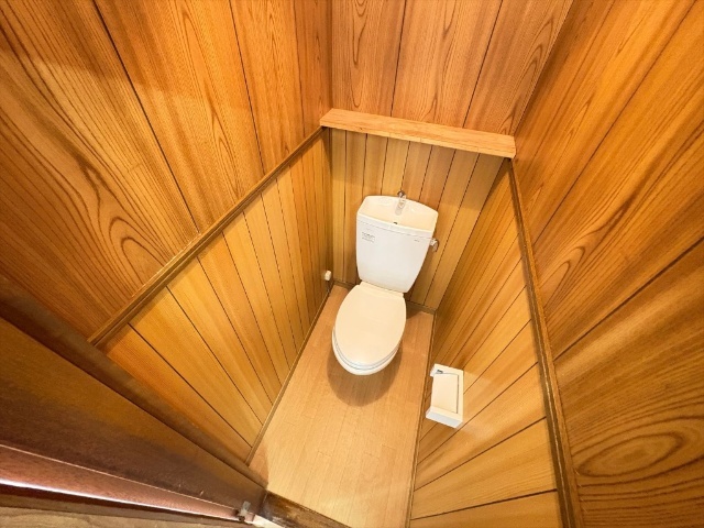 ����8