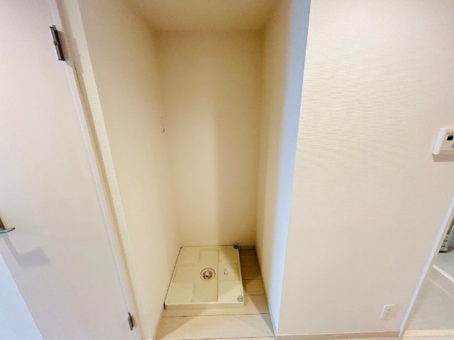 ����12