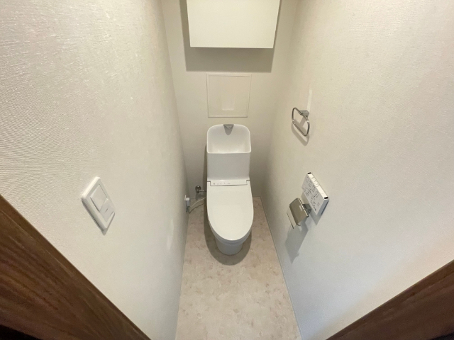 ����7