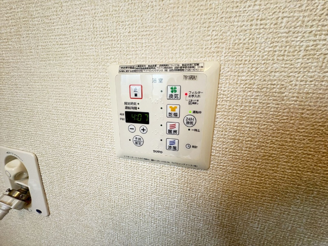 ����11