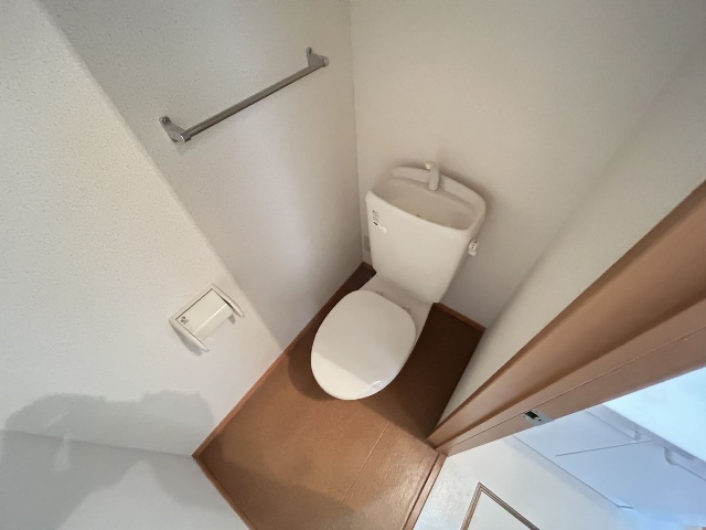 ����8