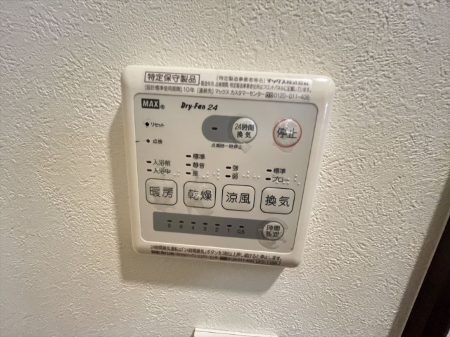 ����10