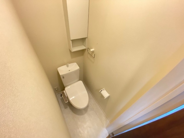 ����8