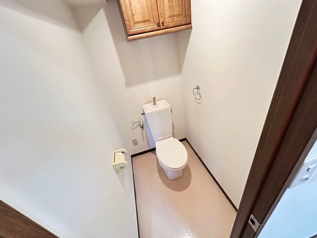 ����8