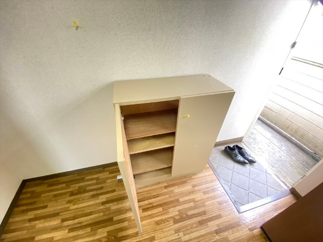 ����5